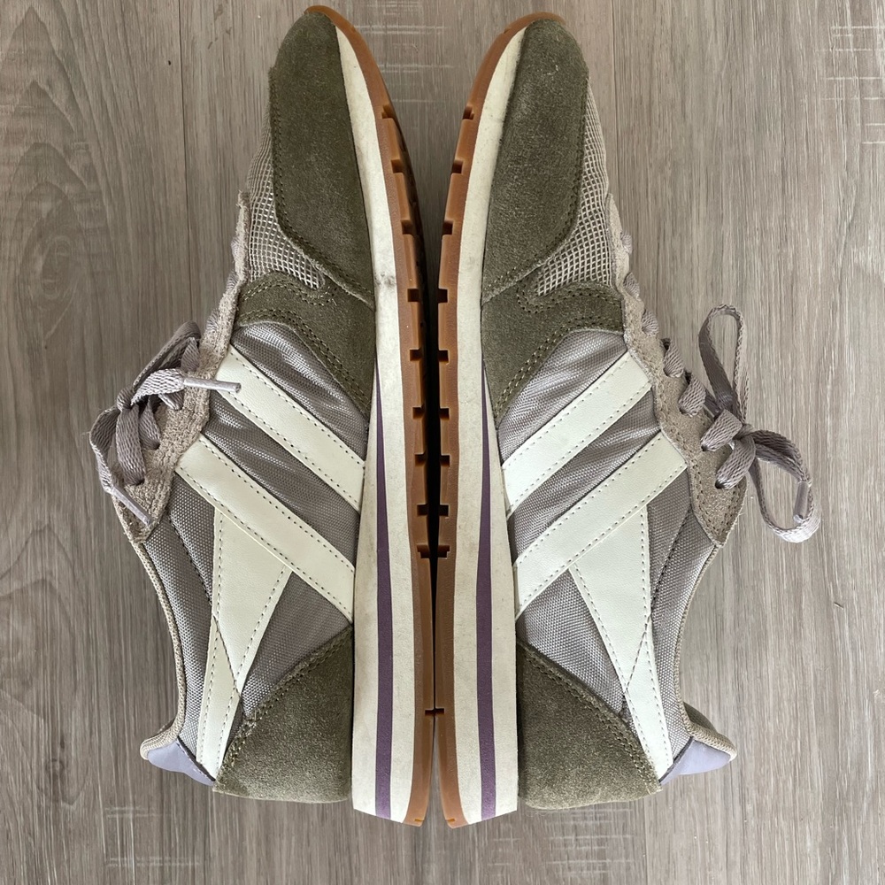 Gola Classics Women’s Daytona Sneakers, Size 9